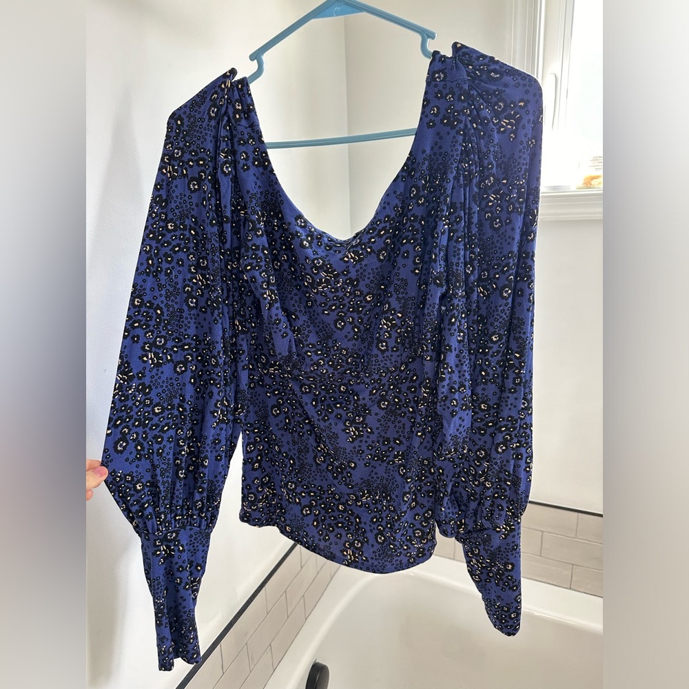 size medium blue floral Free People long sleeve top